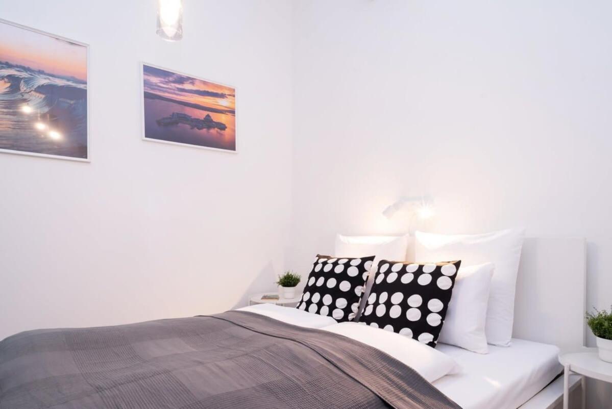 New Comfy At Convenient Location Budapest